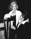 th_13768_MarilynMonroe_TommyRettig-The5000FingersOfDrT_Oct-11-1953_01_122_161lo.jpg