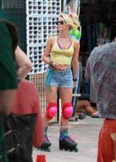 th_194268494_JulianneHoughMiami1_122_33lo.jpg