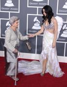 th_82794_celebrity_paradise.com_Katy_Perry_53rd_Annual_Grammy_Awards_13.02.2011_82_122_431lo.jpg