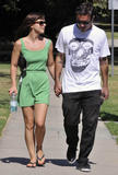 th_40802_Preppie_-_Christina_Ricci_walking_on_a_sunny_Sunday_afternoon_in_Los_Angeles_-_August_23_2009_189_122_498lo.jpg