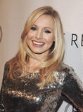 th_48773_KristenBell_Holt_Renfrew_celebrates_new_Calgary_store_02_122_5lo.jpg