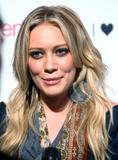 th_22442_84296-hilary-duff-celebration-of-the-i-heart-01-12_123_6lo.jpg