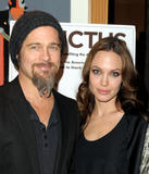 Angelina Jolie (Анджелина Джоли) Th_08302__AL6__122_67lo