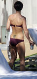Christina Ricci in Bikini at Miami Beach - Oct 31 Foto 511 (Кристина Ричи в бикини на Майами-Бич - 31 Окт Фото 511)