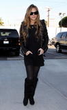 http://img210.imagevenue.com/loc2/th_15338_Lindsay_Lohan_2008-12-20_-_Out_in_Los_Angeles_688_122_2lo.JPG