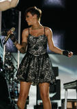 http://img210.imagevenue.com/loc51/th_45911_celeb-city.org_Rihanna_Essence_Music_Festival_Performance_07-04-2008_16_123_51lo.jpg